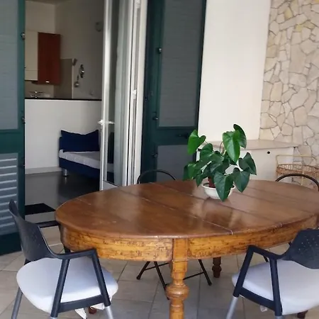 Vakantiehuis Casa Libeccio, Relax A Pochi Passi Dal Mare