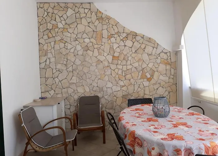 Casa Libeccio, Relax A Pochi Passi Dal Mare בית נופש סנטה צזריה טרמה